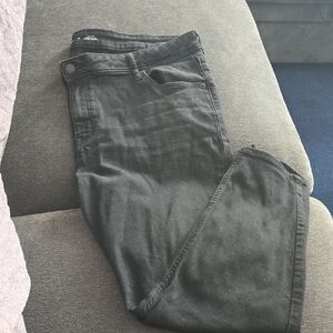 Old Navy Women's Skinny Jeans - Black